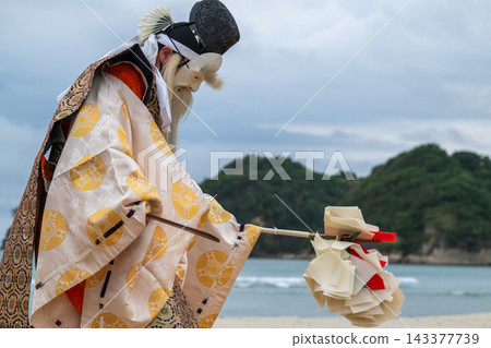 Iwami Kagura "Iwato" where the gods dance Iwami Kagura "Iwato" where the gods dance 143377739