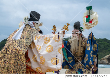Iwami Kagura "Iwato" where the gods dance Iwami Kagura "Iwato" where the gods dance 143377743