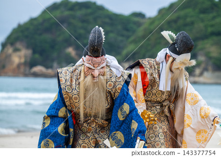 Iwami Kagura "Iwato" where the gods dance Iwami Kagura "Iwato" where the gods dance 143377754