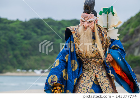 Iwami Kagura "Iwato" where the gods dance Iwami Kagura "Iwato" where the gods dance 143377774
