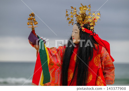 Iwami Kagura "Iwato" where the gods dance Iwami Kagura "Iwato" where the gods dance 143377908