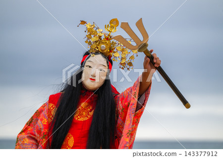 Iwami Kagura "Iwato" where the gods dance Iwami Kagura "Iwato" where the gods dance 143377912