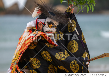 Iwami Kagura "Iwato" where the gods dance Iwami Kagura "Iwato" where the gods dance 143377947
