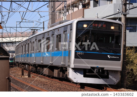 2011年2月1日拍攝的小田急小田原線上的3000系列列車 2011年2月1日拍攝的小田急小田原線上的3000系列列車 143383602