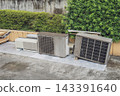 Removed household air conditioner and outdoor unit 143391640