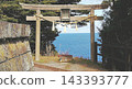 俯瞰大海和日本海景色的神社鳥居。 143393777