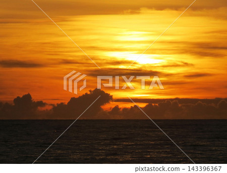 beautiful sunset on the sea 143396367