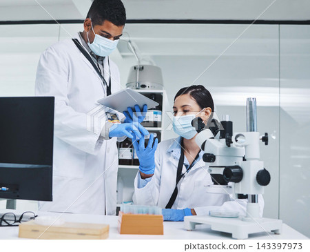 Scientist, colleague and tablet with petri dish for analysis, microscope and samples for medical testing. Biotechnology, life expansion drugs research for innovation and specialist people for science Scientist, colleague and tablet with petri dish for analysis, microscope and samples for medical testing. Biotechnology, life expansion drugs research for innovation and specialist people for science 143397973