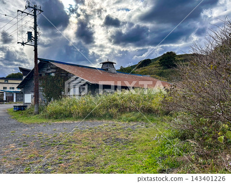 Former Omi family guardhouse, diagonal rear view, Otaru City, Hokkaido, autumn. Former Omi family guardhouse, diagonal rear view, Otaru City, Hokkaido, autumn. 143401226
