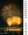 Large fireworks and the night view over Lake Suwa 143401933