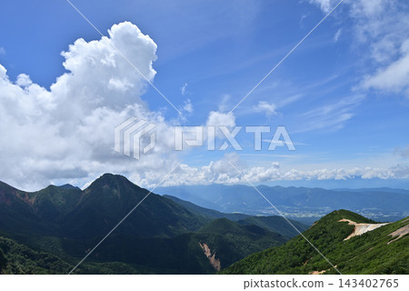 硫磺山、橫岳攀登,八嶽山脈,長野縣,山梨縣 硫磺山、橫岳攀登,八嶽山脈,長野縣,山梨縣 143402765