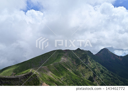 硫磺山、橫岳攀登,八嶽山脈,長野縣,山梨縣 硫磺山、橫岳攀登,八嶽山脈,長野縣,山梨縣 143402772