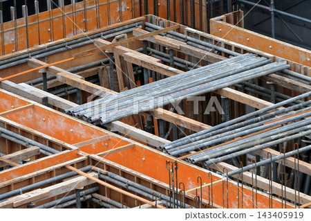 Structural work for an apartment building (formwork slab raising) - Image Structural work for an apartment building (formwork slab raising) - Image 143405919