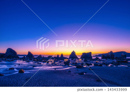 Dawn of the Hashima-iwa Dawn of the Hashima-iwa 143433999
