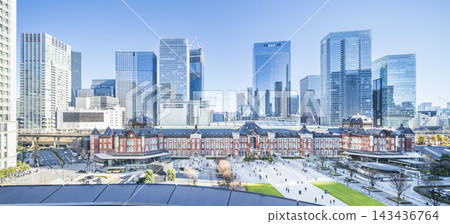 從觀景台上可以欣賞到東京車站和八重洲天際線的全景 [東京都千代田區] 143436764