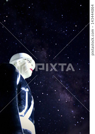 宮古島守君與銀河 | 夜晚守護小島的安全人偶，以及繁星滿天的夜空 143444864