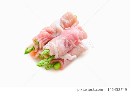 Meat roll with asparagus Meat roll with asparagus 143452749