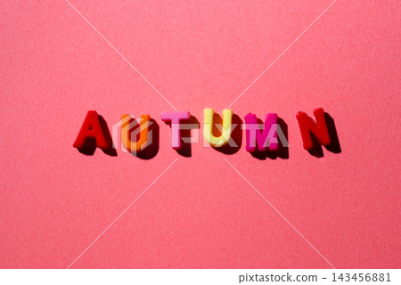 字母 AUTUMN 字母 AUTUMN 143456881