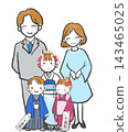 Family photo shoot for Shichi-Go-San (7-5-3) celebration for 7-year-old, 5-year 143465025