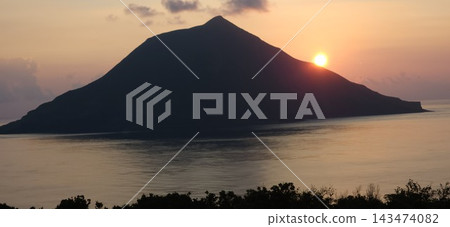 回家路上的傍晚景色 回家路上的傍晚景色 143474082