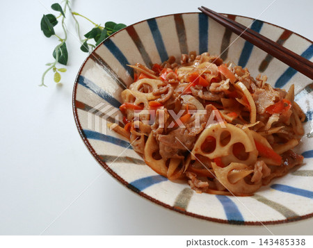 豬肉根莖蔬菜金平 豬肉根莖蔬菜金平 143485338
