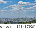 A panoramic view of the cities of Minoh and Toyonaka in northern Osaka, spread out beneath the blue sky and clouds. [Osaka Urban Landscape Photography] 143487925