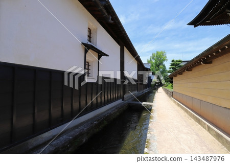 岐阜縣、飛驒縣、飛驒古河、瀨戶川和白牆倉庫區 岐阜縣、飛驒縣、飛驒古河、瀨戶川和白牆倉庫區 143487976