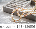 Beautiful white jewelry pearl necklace material image 143489656