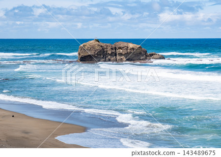 Shirato Coast and Okinoshima Island, Shirato, Tottori City, Tottori Prefecture Shirato Coast and Okinoshima Island, Shirato, Tottori City, Tottori Prefecture 143489675