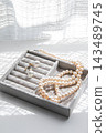 Beautiful white jewelry pearl necklace material image 143489745