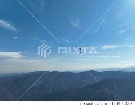 <Aerial photography of Dodaira> Skydiving <Aerial photography of Dodaira> Skydiving 143491389