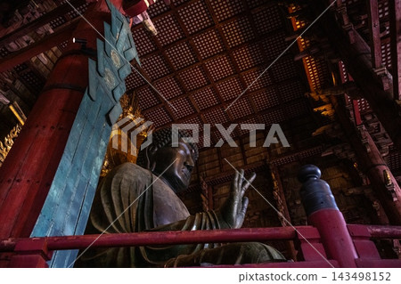 守護大佛殿的四大天王-東大寺 守護大佛殿的四大天王-東大寺 143498152
