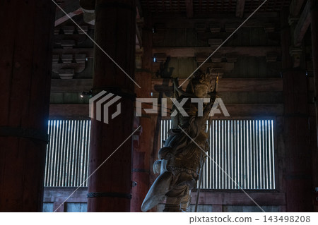 守護大佛殿的四大天王-東大寺 守護大佛殿的四大天王-東大寺 143498208