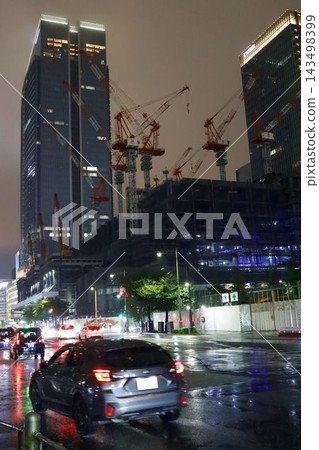 東京車站週邊夜景,建築工地起重機 東京車站週邊夜景,建築工地起重機 143498399