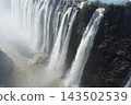 Victoria Falls 143502539