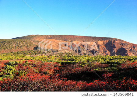十月清晨的藏山景色 十月清晨的藏山景色 143509041