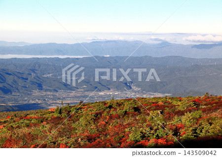 十月清晨的藏山景色 十月清晨的藏山景色 143509042