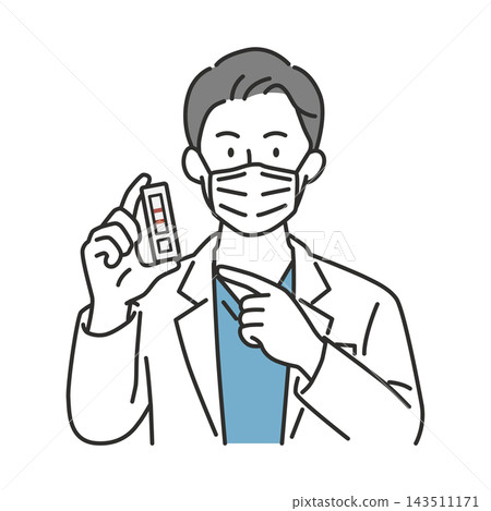 一名戴著口罩的男醫生指著抗原檢測試劑盒,解釋了檢測結果。 一名戴著口罩的男醫生指著抗原檢測試劑盒,解釋了檢測結果。 143511171