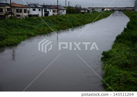 暴雨過後,河水暴漲 3 暴雨過後,河水暴漲 3 143511204