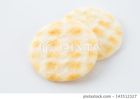 Salad cracker Salad cracker 143512327