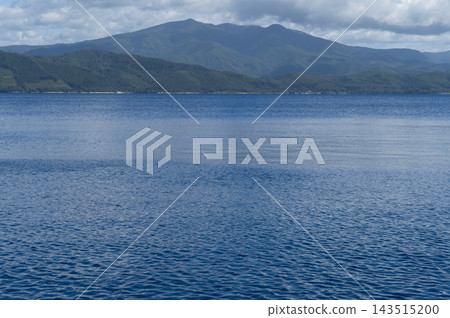 Lake Tazawa in autumn, Akita Prefecture Lake Tazawa in autumn, Akita Prefecture 143515200