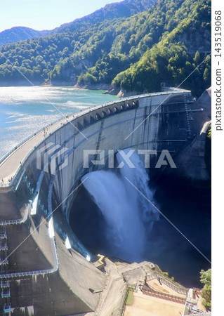 Kurobe Dam and Tateyama Kurobe Alpine Route (Tateyama Town, Toyama Prefecture) Kurobe Dam and Tateyama Kurobe Alpine Route (Tateyama Town, Toyama Prefecture) 143519068
