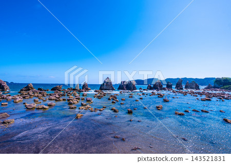 Hashigui-iwa Rock Formations, Wakayama Prefecture Hashigui-iwa Rock Formations, Wakayama Prefecture 143521831