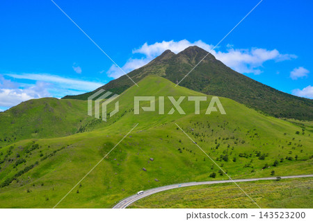由布山,縣道11號,山波高速公路 由布山,縣道11號,山波高速公路 143523200