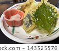 Assorted delicious tempura 143525576