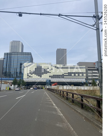 Illustration of elevated bridge construction and sound barriers near Sapporo Station in connection with the extension of the Hokkaido Shinkansen. Illustration of elevated bridge construction and sound barriers near Sapporo Station in connection with the extension of the Hokkaido Shinkansen. 143526280