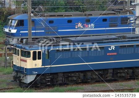 Old and new electric locomotives parked at Shin-Tsurumi Depot (Saiwai Ward, Kawasaki City, Kanagawa Prefecture) Old and new electric locomotives parked at Shin-Tsurumi Depot (Saiwai Ward, Kawasaki City, Kanagawa Prefecture) 143535739