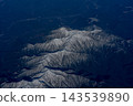 白雪皚皚的山峰：從空中俯瞰，景色令人嘆為觀止 143539890