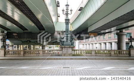 Nihonbashi in the morning: Japan National Highway Milestone and Metropolitan Expressway Nihonbashi in the morning: Japan National Highway Milestone and Metropolitan Expressway 143540416