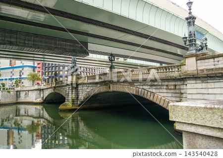 清晨的東京市中心日本橋-重要文化財產 清晨的東京市中心日本橋-重要文化財產 143540428
